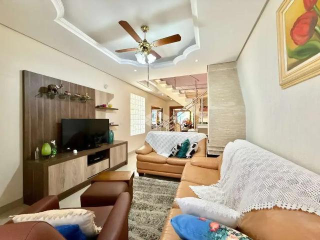 Casa / Sobrado para Venda em Porto Alegre/RS Cristo Redentor 3 Quartos