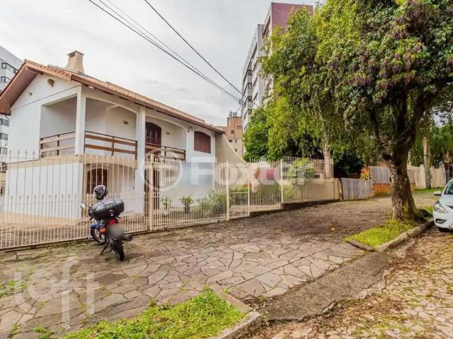 Casa / Sobrado para Venda em Porto Alegre/RS Cristo Redentor 3 Quartos