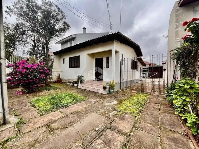 Casa / Sobrado para Venda em Porto Alegre/RS Cristo Redentor 3 Quartos
