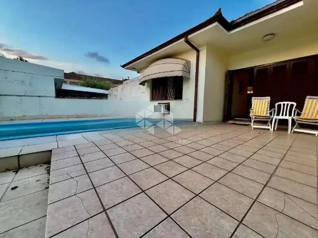 Casa / Sobrado para Venda em Porto Alegre/RS Cristo Redentor 3 Quartos