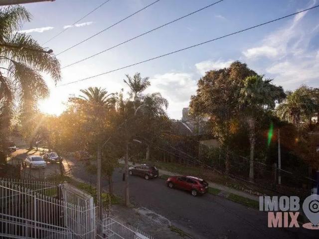 Casa / Sobrado para Venda em Porto Alegre/RS Cristo Redentor 3 Quartos