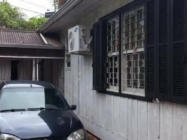 Casa / Sobrado para Venda em Porto Alegre/RS Cristo Redentor 3 Quartos