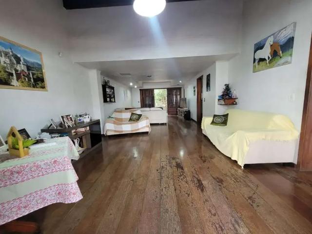 Casa / Sobrado para Venda em Porto Alegre/RS Cristo Redentor 3 Quartos