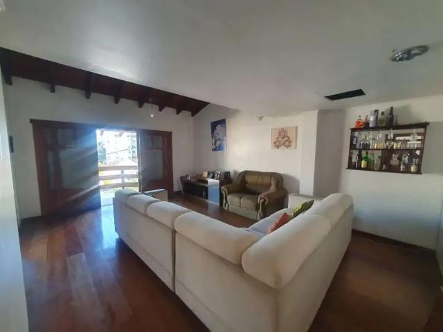 Casa / Sobrado para Venda em Porto Alegre/RS Cristo Redentor 3 Quartos