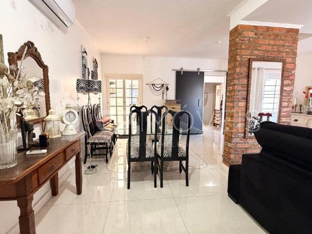 Casa / Sobrado para Venda em Porto Alegre/RS Cristo Redentor 2 Quartos