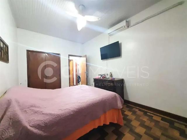 Casa / Sobrado para Venda em Porto Alegre/RS Cristo Redentor 4 Quartos
