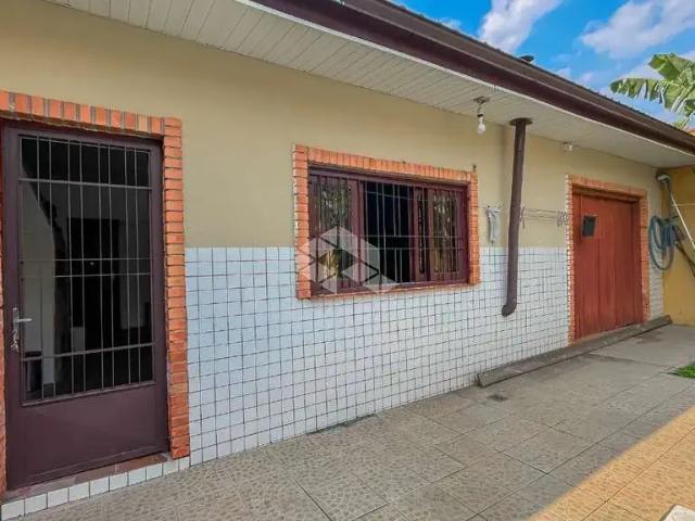 Casa / Sobrado para Venda em Porto Alegre/RS Cristo Redentor 4 Quartos