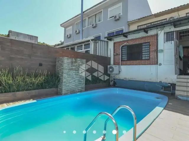Casa / Sobrado para Venda em Porto Alegre/RS Cristo Redentor 4 Quartos
