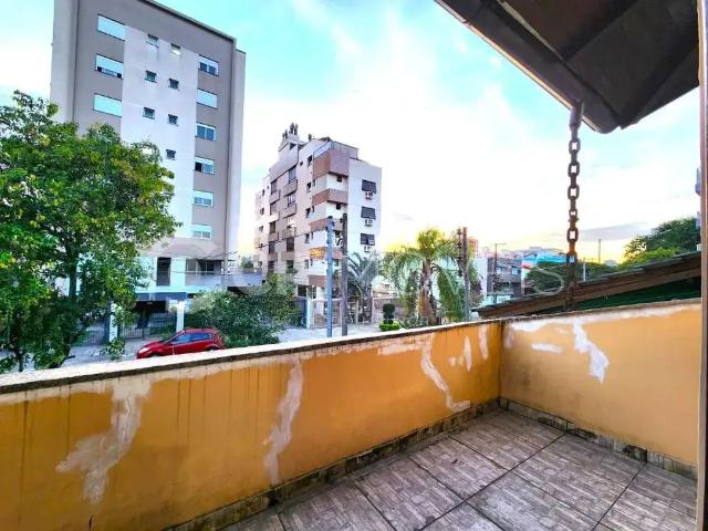 Casa / Sobrado para Venda em Porto Alegre/RS Cristo Redentor 4 Quartos