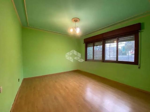 Casa / Sobrado para Venda em Porto Alegre/RS Cristo Redentor 4 Quartos