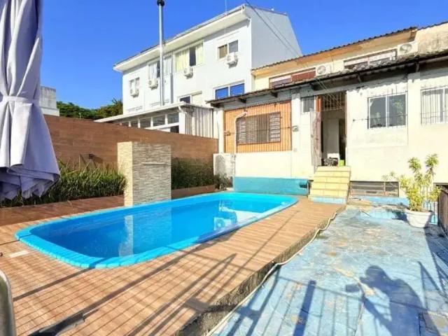Casa / Sobrado para Venda em Porto Alegre/RS Cristo Redentor 4 Quartos