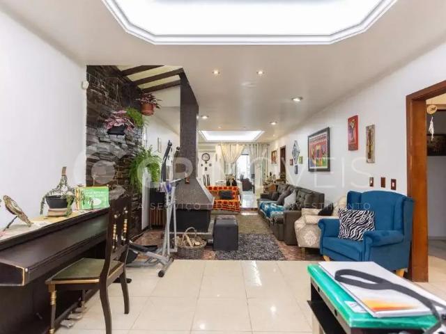 Casa / Sobrado para Venda em Porto Alegre/RS Cristo Redentor 5 Quartos