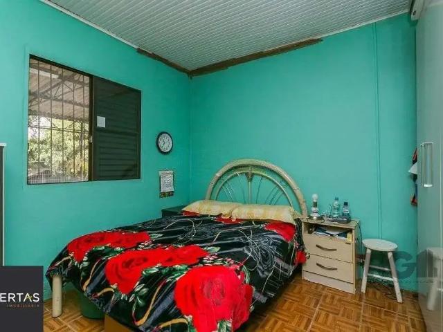 Casa / Sobrado para Venda em Porto Alegre/RS Cristal 2 Quartos