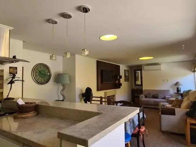 Casa / Sobrado para Venda em Porto Alegre/RS Cristal 3 Quartos