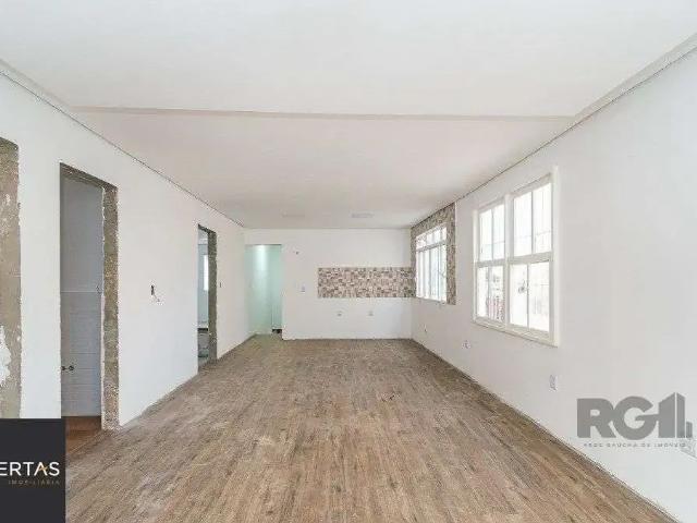 Casa / Sobrado para Venda em Porto Alegre/RS Cristal 3 Quartos