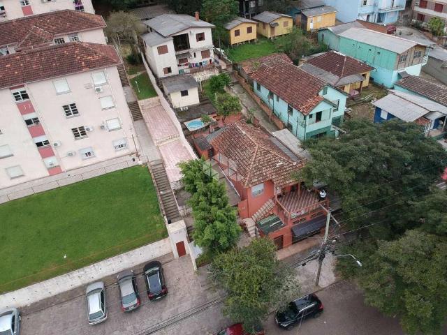 Casa / Sobrado para Venda em Porto Alegre/RS Cristal 3 Quartos