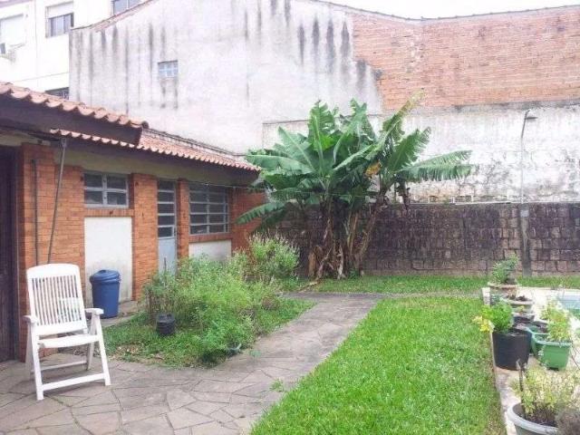 Casa / Sobrado para Venda em Porto Alegre/RS Cristal 3 Quartos