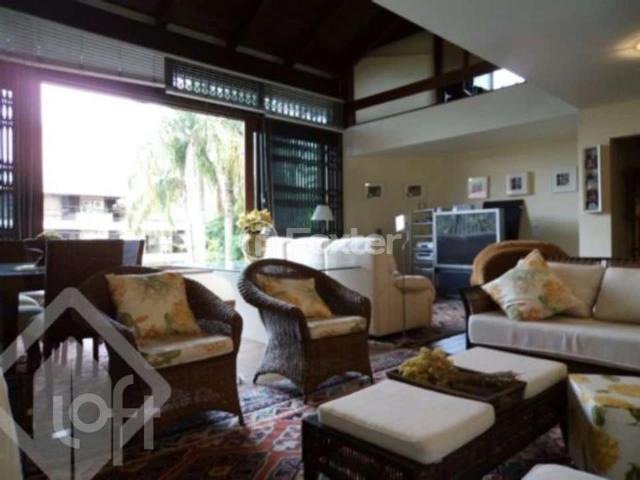 Casa / Sobrado para Venda em Porto Alegre/RS Cristal 4 Quartos