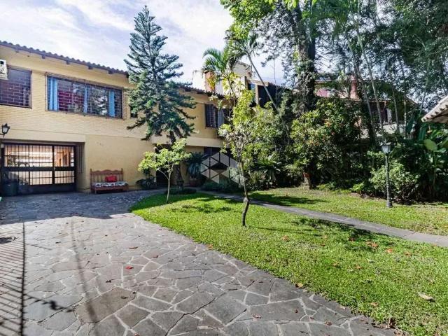 Casa / Sobrado para Venda em Porto Alegre/RS Cristal 4 Quartos