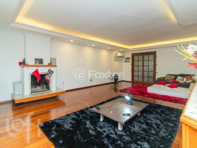 Casa / Sobrado para Venda em Porto Alegre/RS Cristal 4 Quartos