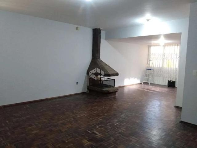 Casa / Sobrado para Venda em Porto Alegre/RS Cristal 4 Quartos