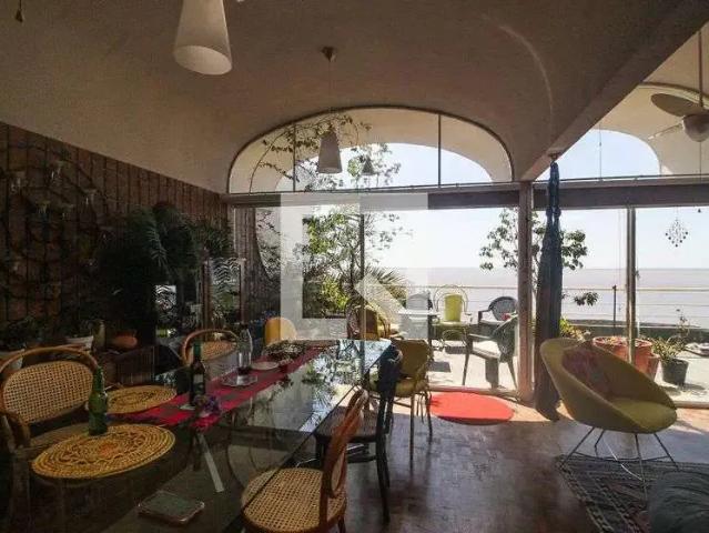 Casa / Sobrado para Venda em Porto Alegre/RS Cristal 6 Quartos
