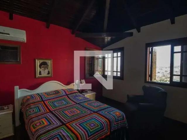 Casa / Sobrado para Venda em Porto Alegre/RS Espírito Santo 4 Quartos