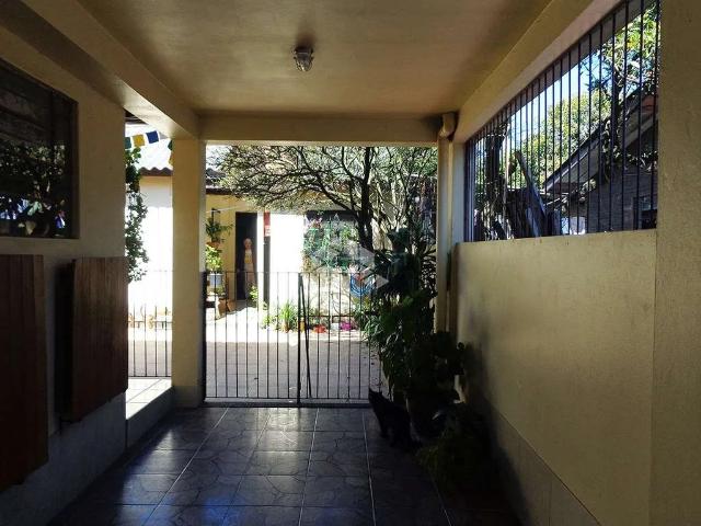Casa / Sobrado para Venda em Porto Alegre/RS Espírito Santo 6 Quartos