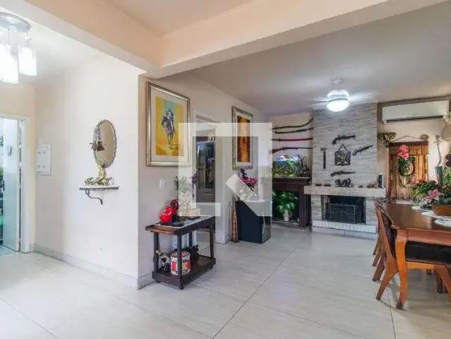 Casa / Sobrado para Venda em Porto Alegre/RS Espírito Santo 3 Quartos
