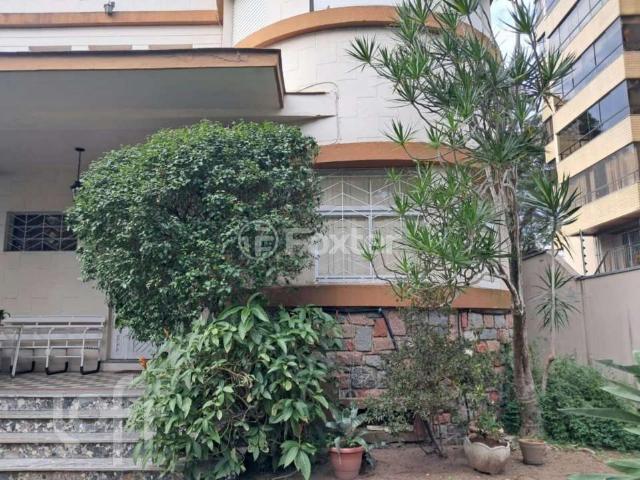 Casa / Sobrado para Venda em Porto Alegre/RS Farroupilha 4 Quartos