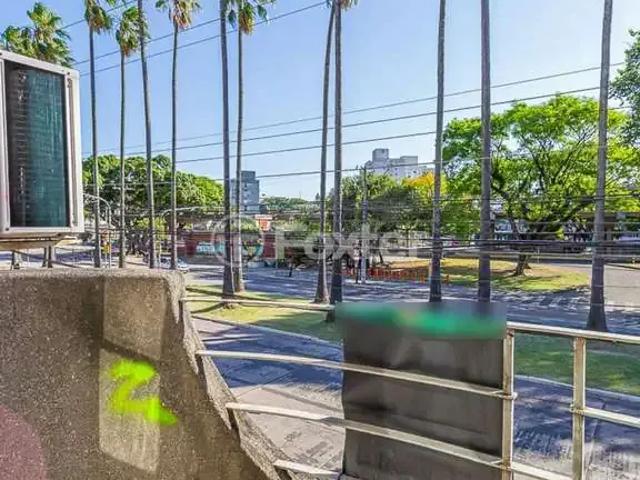 Casa / Sobrado para Venda em Porto Alegre/RS Farroupilha 4 Quartos