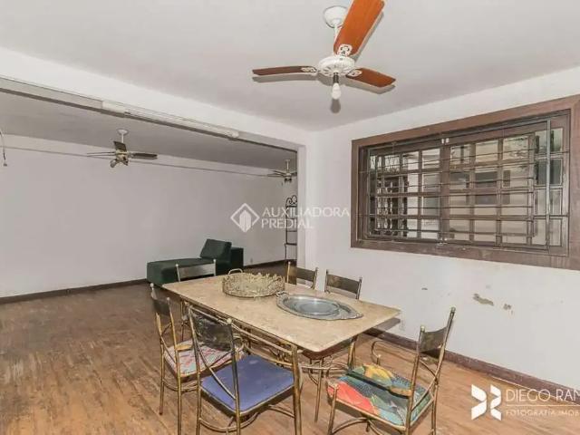 Casa / Sobrado para Venda em Porto Alegre/RS Farroupilha 14 Quartos