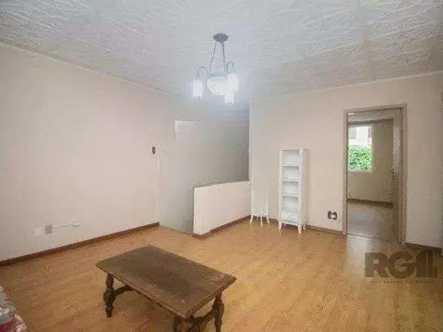 Casa / Sobrado para Venda em Porto Alegre/RS Floresta 4 Quartos