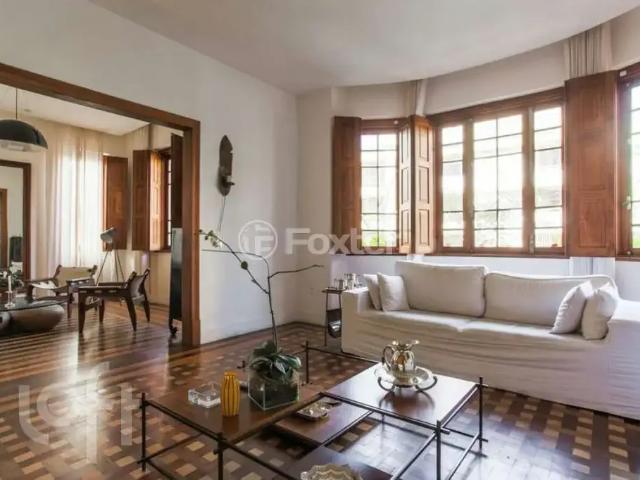 Casa / Sobrado para Venda em Porto Alegre/RS Floresta 4 Quartos
