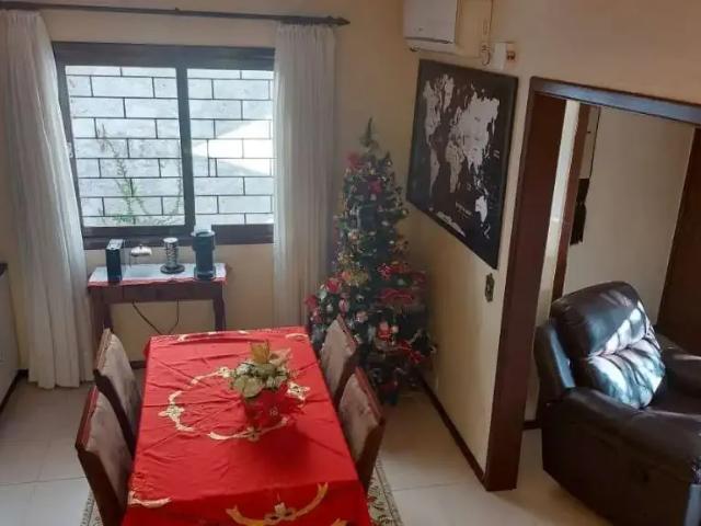 Casa / Sobrado para Venda em Porto Alegre/RS Floresta 4 Quartos