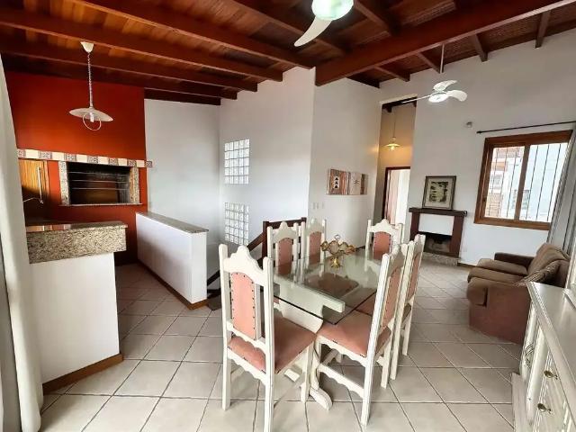 Casa / Sobrado para Venda em Porto Alegre/RS Floresta 4 Quartos