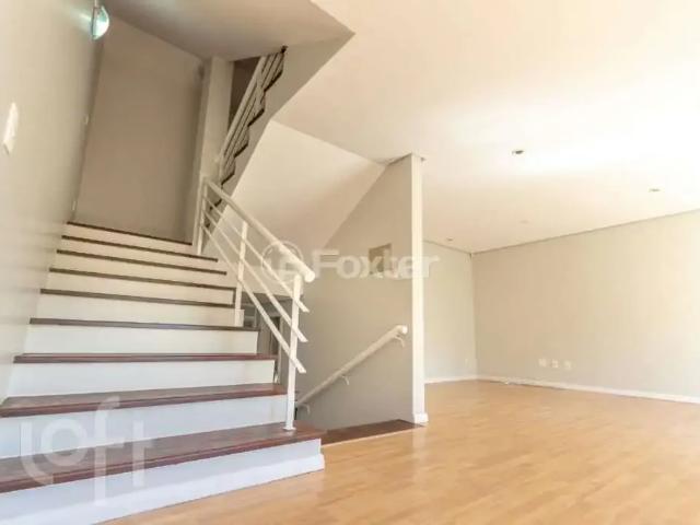 Casa / Sobrado para Venda em Porto Alegre/RS Floresta 4 Quartos