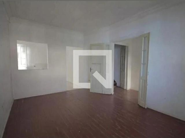 Casa / Sobrado para Venda em Porto Alegre/RS Floresta 5 Quartos