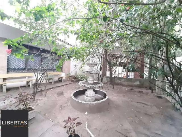 Casa / Sobrado para Venda em Porto Alegre/RS Floresta 5 Quartos