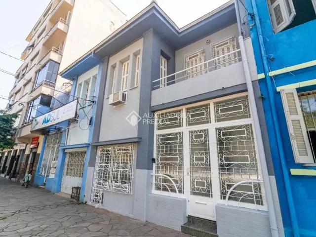 Casa / Sobrado para Venda em Porto Alegre/RS Floresta 9 Quartos