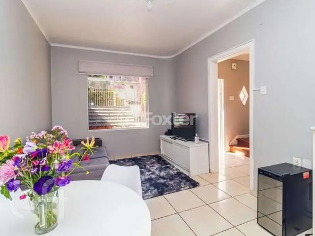 Casa / Sobrado para Venda em Porto Alegre/RS Floresta 2 Quartos