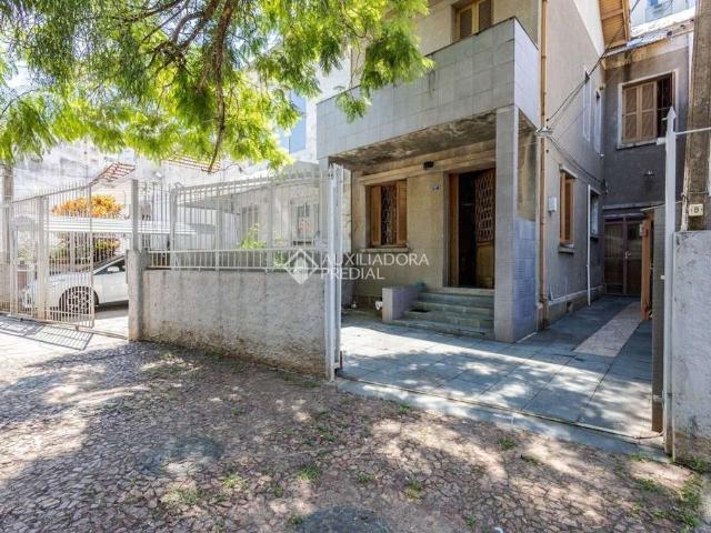 Casa / Sobrado para Venda em Porto Alegre/RS Floresta 3 Quartos