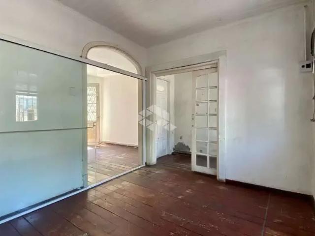 Casa / Sobrado para Venda em Porto Alegre/RS Floresta 3 Quartos