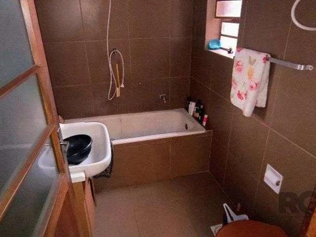 Casa / Sobrado para Venda em Porto Alegre/RS Floresta 3 Quartos