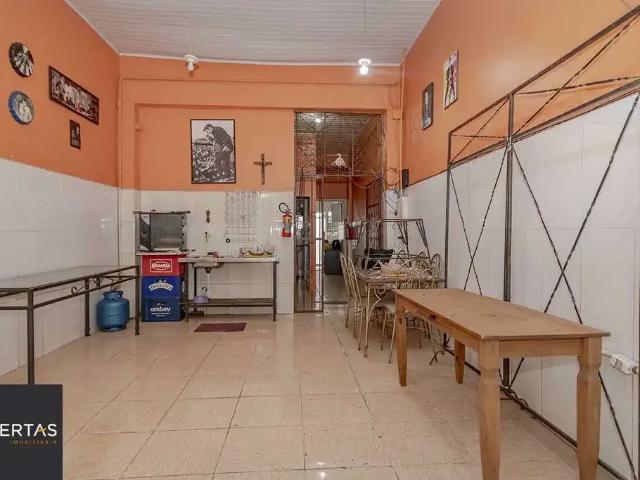 Casa / Sobrado para Venda em Porto Alegre/RS Floresta 3 Quartos