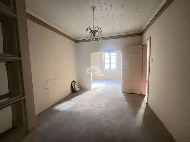 Casa / Sobrado para Venda em Porto Alegre/RS Floresta 3 Quartos