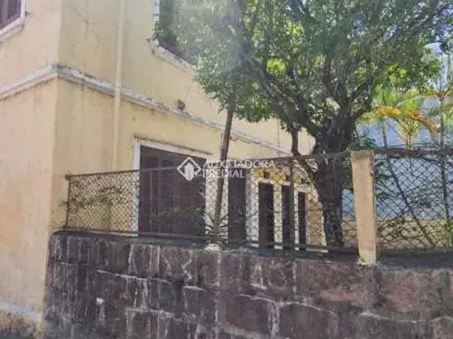 Casa / Sobrado para Venda em Porto Alegre/RS Floresta 3 Quartos