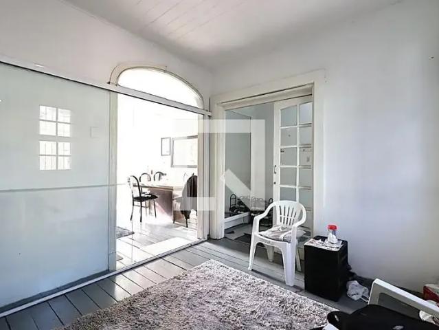 Casa / Sobrado para Venda em Porto Alegre/RS Floresta 3 Quartos