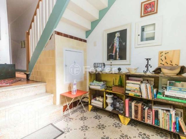 Casa / Sobrado para Venda em Porto Alegre/RS Floresta 3 Quartos