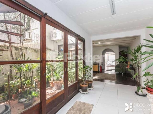 Casa / Sobrado para Venda em Porto Alegre/RS Floresta 3 Quartos